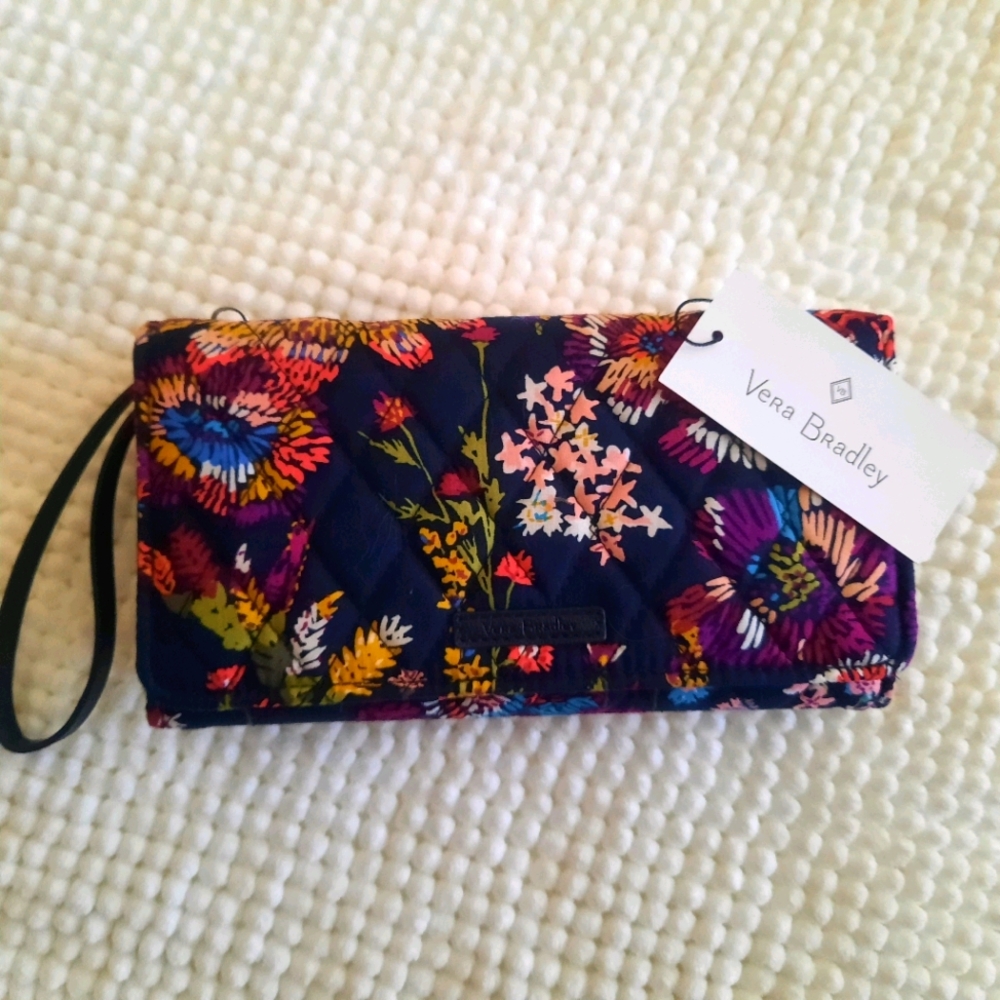 Vera Bradley- Wallet Crossbody